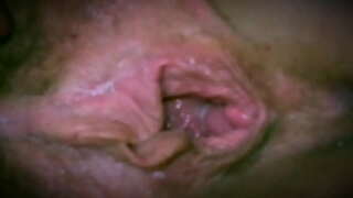 ���ेरी सेक्सी मोटी गीला आमा एक डिल्डो संग एकल हस्तमैथुन