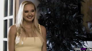 Milf Lauren Phillips na horny kijana Paisley Porter kuchukua zamu wanaoendesha Dick Chibbles mtu mkubwa nyama