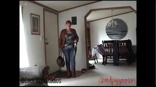 Qadam Ona Uning O&#039;g&#039;li Onanizm Uning Trailer Tomosha Qiladi