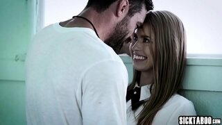 Sexy babe gesuig, groot penis