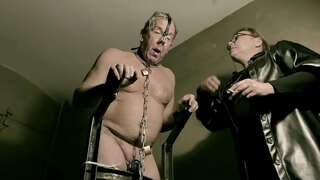 ƃ�妇月-黑色紧身连衣裤的乳胶的奴隶被使用